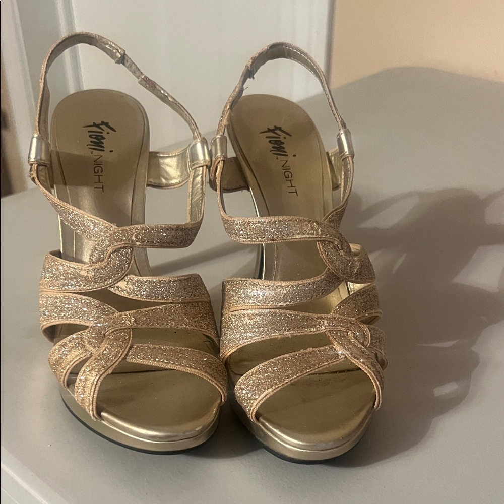 FIONI Night Shimmering Gold Strappy Heels size 8.5